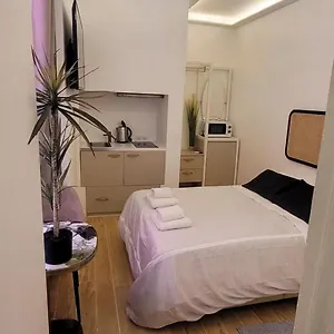 Tiny Rosa - Bairro Alto Portugal
